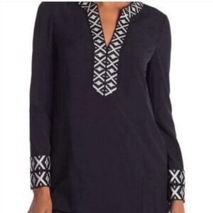 Tory Burch Ariana V Neck Tunic in Navy and White. Size Small